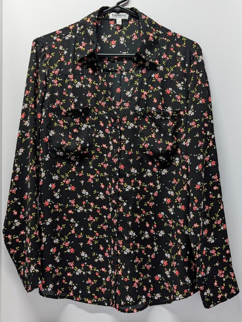 Express “The Portofino Shirt” in Floral Print